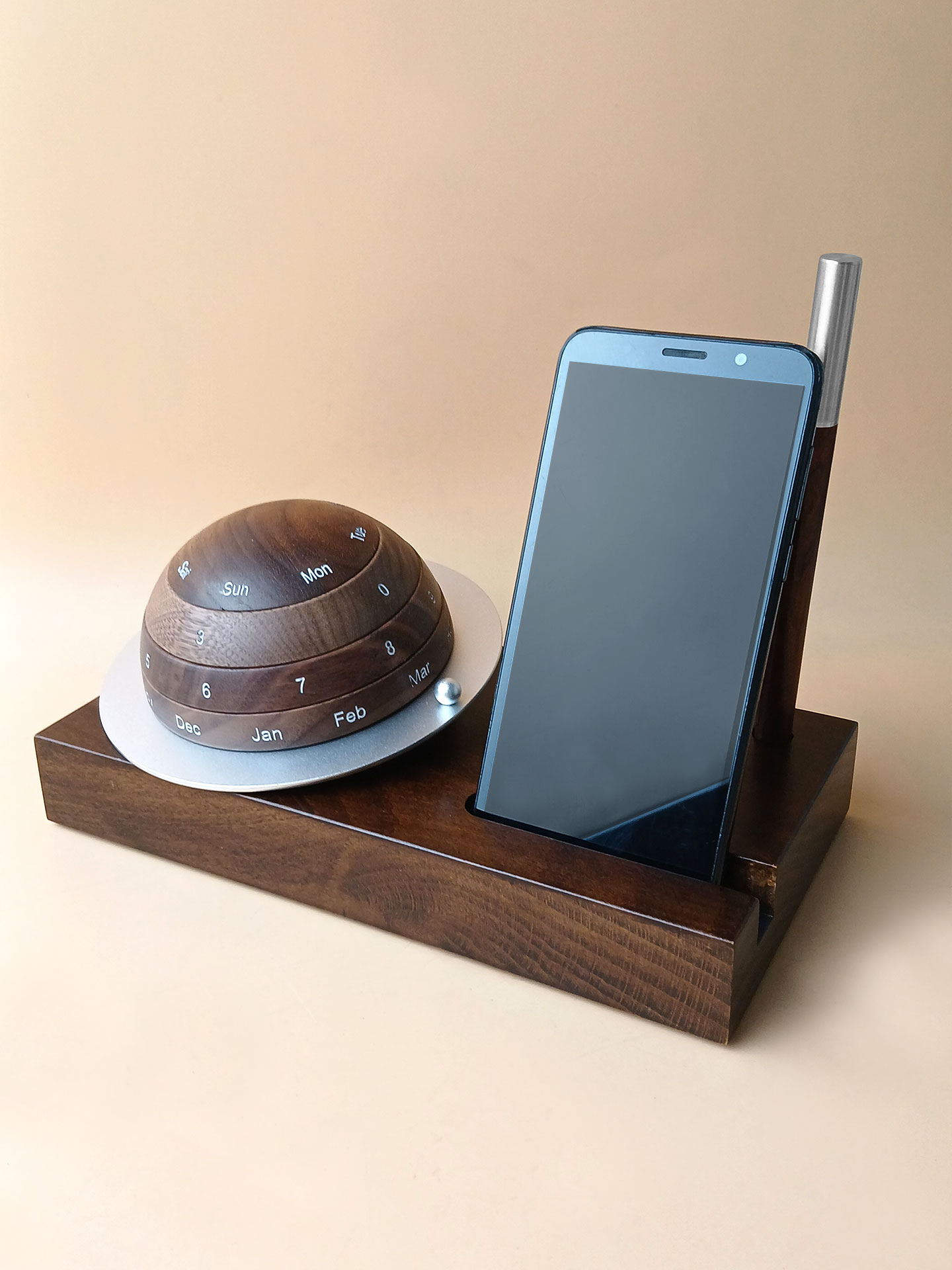 MC348 - Wooden Sphere Calendar Set