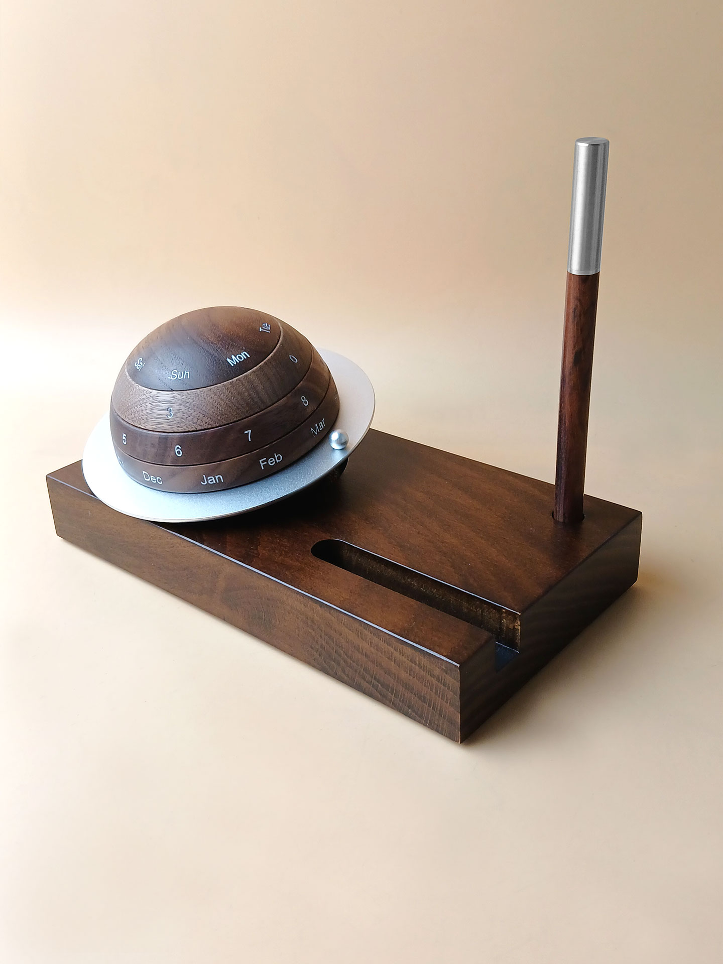 MC348 - Wooden Sphere Calendar Set